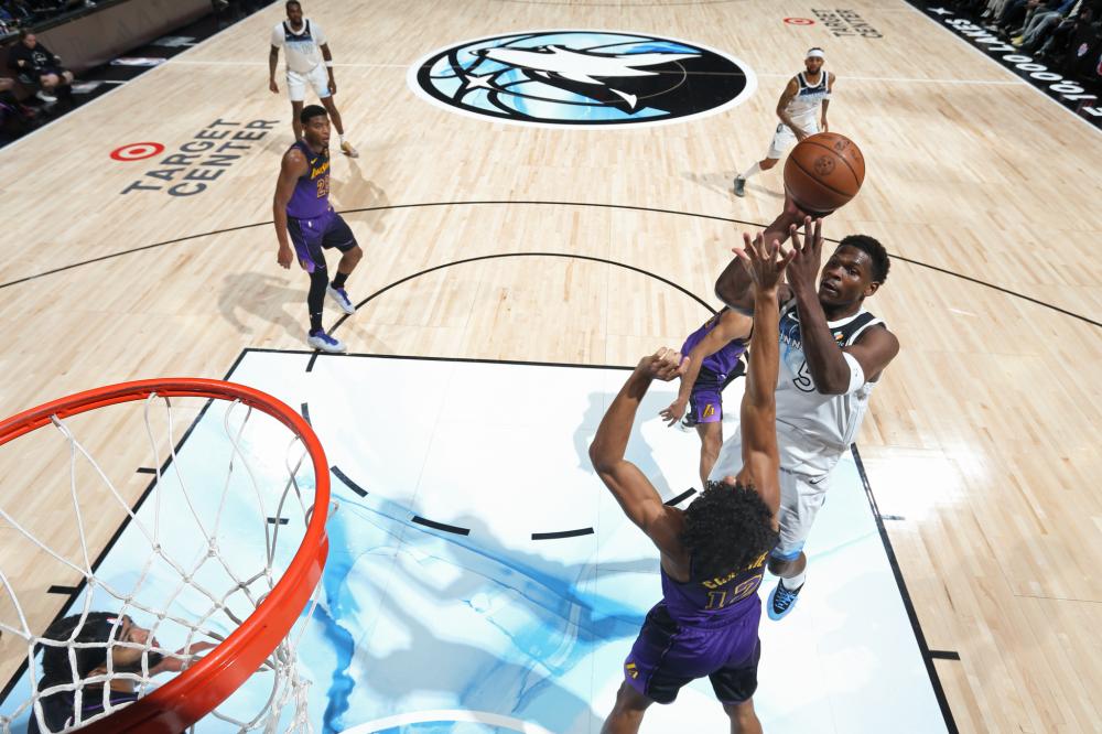 仅巩固了他 仅巩固了他