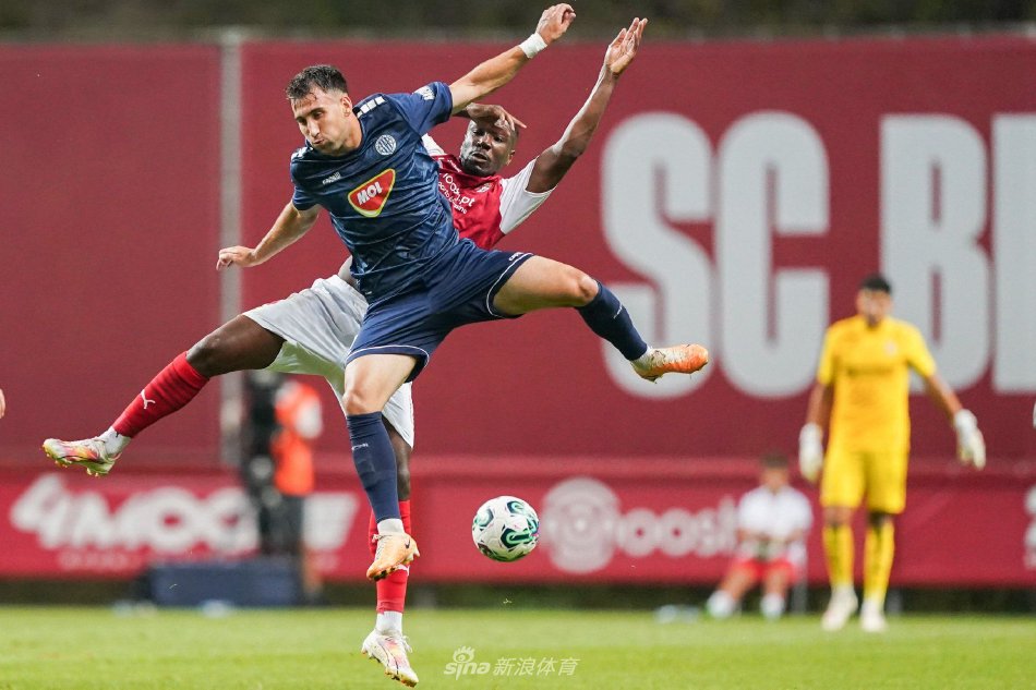 在比赛中 在比赛中