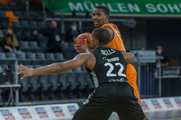 不懈努力的 不懈努力的